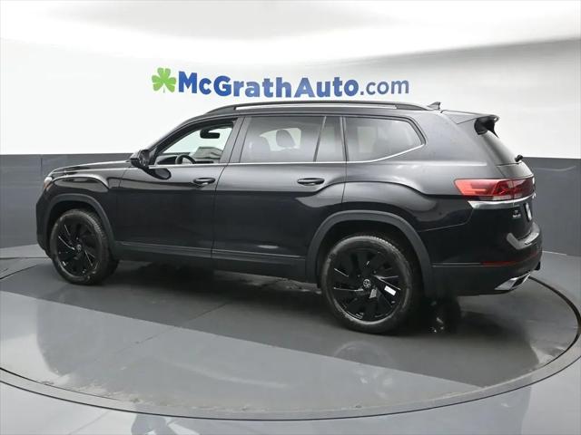 2026 Volkswagen Atlas SE with Technology
