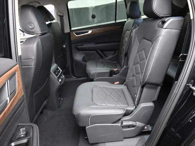 2026 Volkswagen Atlas SE with Technology