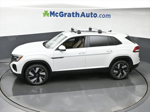 2026 Volkswagen Atlas Cross Sport SE with Technology