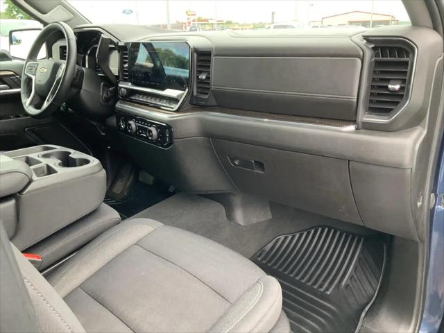 2023 Chevrolet Silverado 1500 4WD Crew Cab Short Bed LT with 2FL