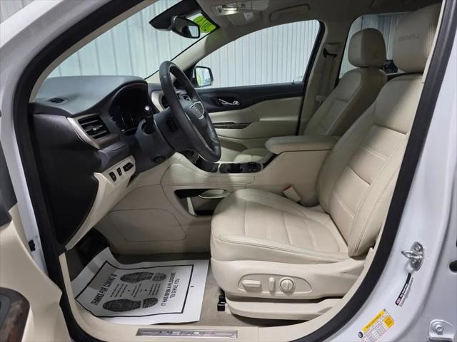 2023 GMC Acadia AWD Denali