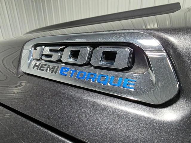 2022 Ram 1500 Big Horn Crew Cab 4x4 5'7" Box