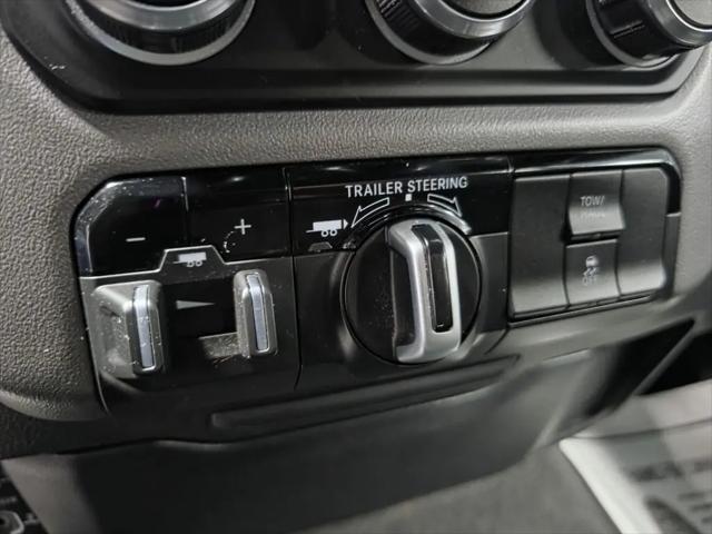 2022 Ram 1500 Big Horn Crew Cab 4x4 5'7" Box