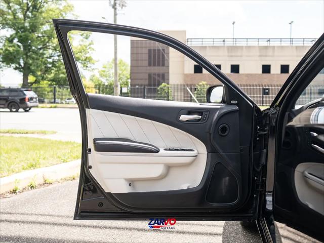 2017 Dodge Charger SXT AWD