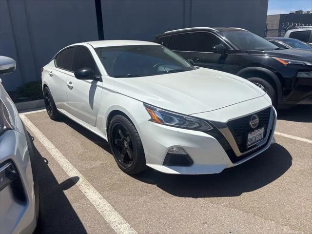 2022 Nissan Altima SR FWD