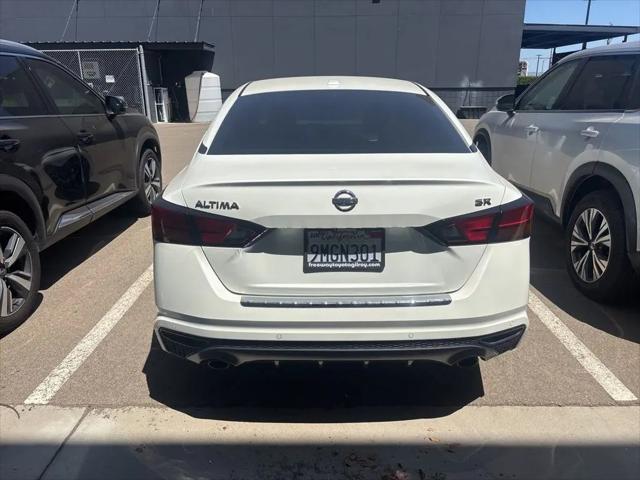2022 Nissan Altima SR FWD