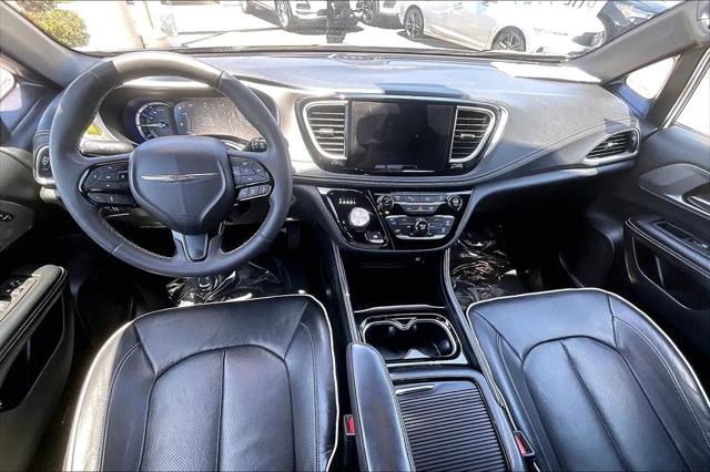 2022 Chrysler Pacifica Hybrid Limited