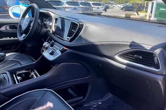 2022 Chrysler Pacifica Hybrid Limited