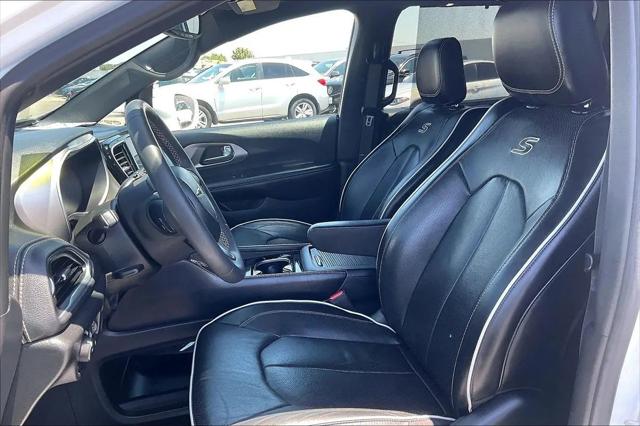 2022 Chrysler Pacifica Hybrid Limited