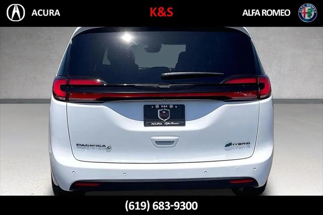 2022 Chrysler Pacifica Hybrid Limited