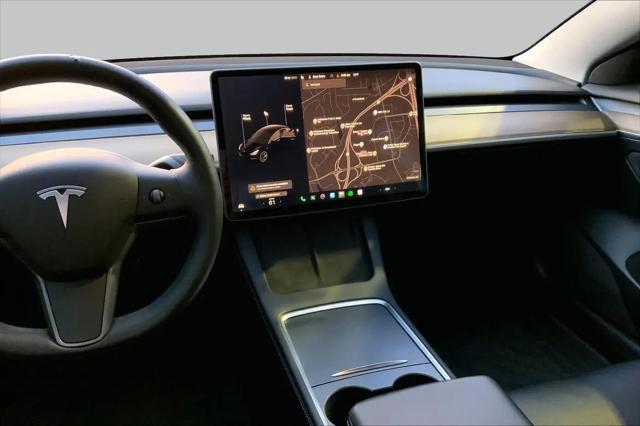 2021 Tesla Model 3 Standard Range Plus Rear-Wheel Drive
