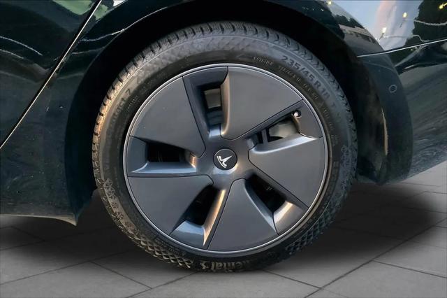 2021 Tesla Model 3 Standard Range Plus Rear-Wheel Drive