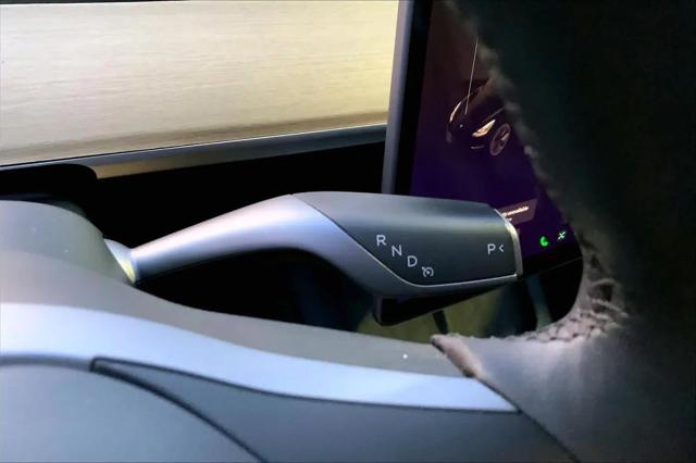 2021 Tesla Model 3 Standard Range Plus Rear-Wheel Drive