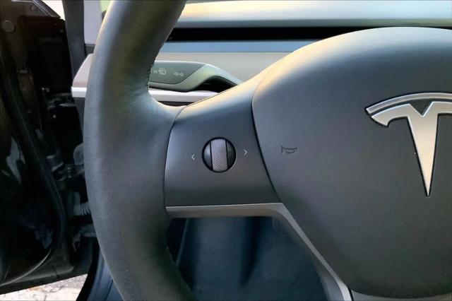 2021 Tesla Model 3 Standard Range Plus Rear-Wheel Drive