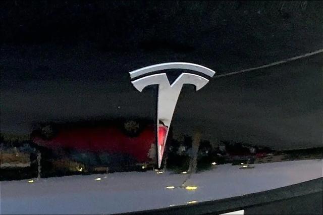 2021 Tesla Model 3 Standard Range Plus Rear-Wheel Drive