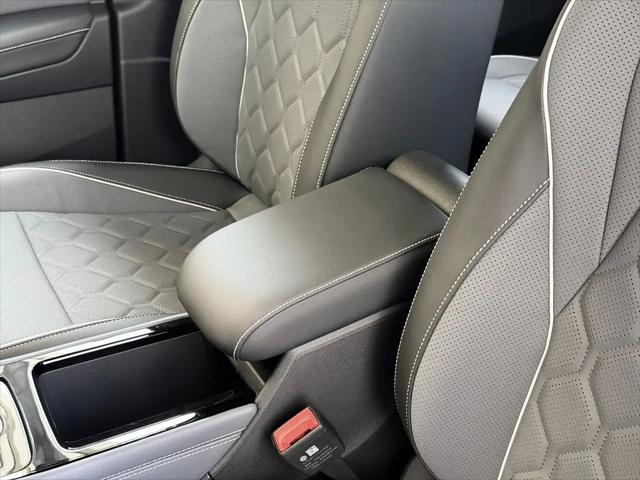 2026 Volkswagen Tiguan SEL R-Line Turbo