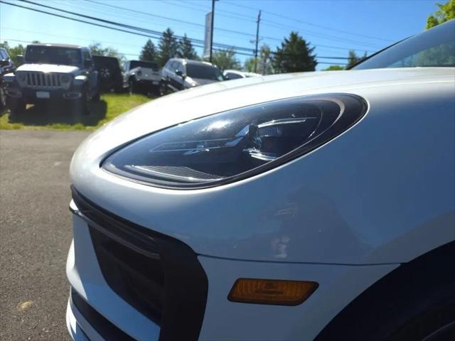 2023 Porsche Macan T