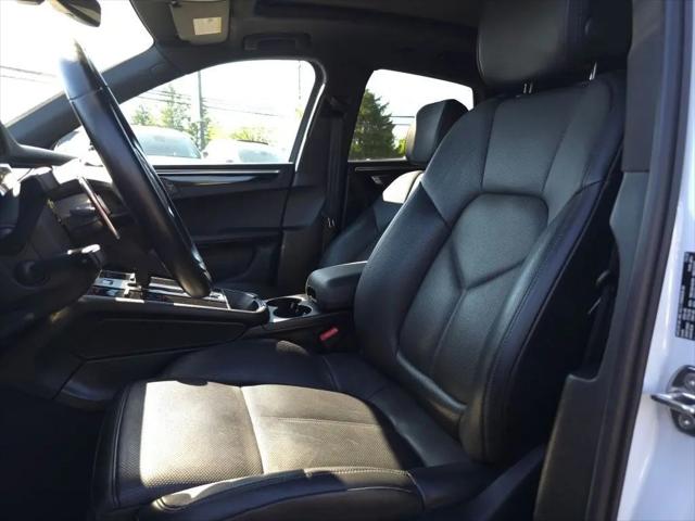 2023 Porsche Macan T