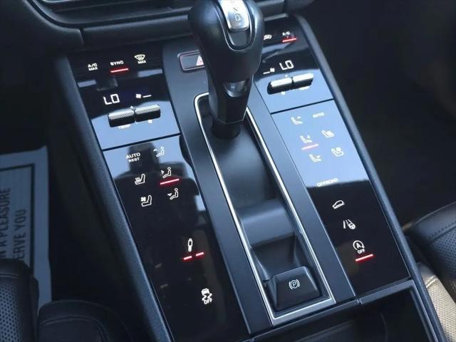 2023 Porsche Macan T