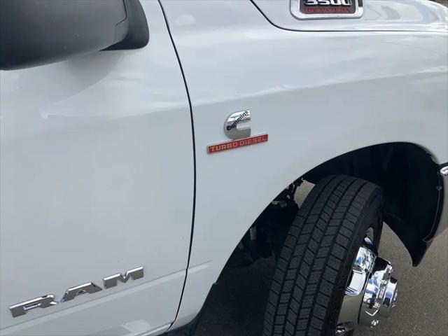 2024 Ram 3500 Big Horn Crew Cab 4x4 8' Box