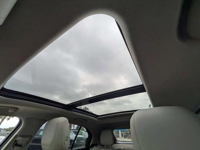 2023 Cadillac XT4 FWD Premium Luxury
