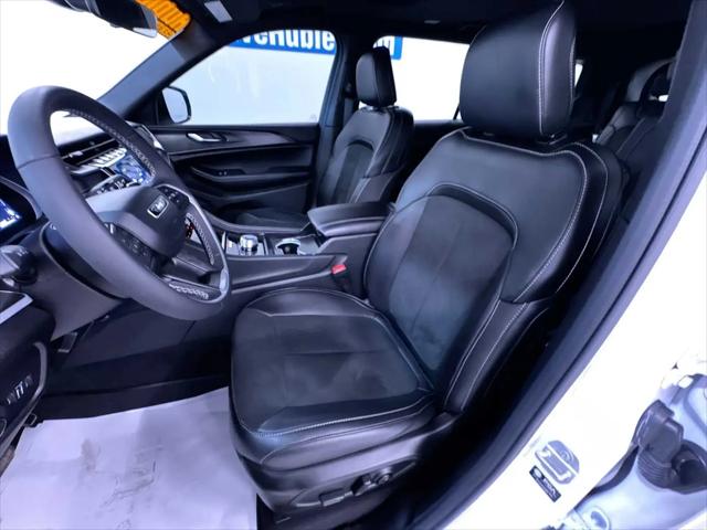 2025 Jeep Grand Cherokee L Altitude X 4x4