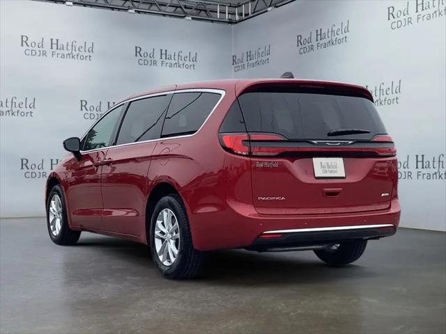 2027 Chrysler Pacifica Select AWD