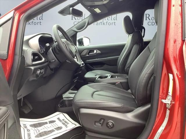 2027 Chrysler Pacifica Select AWD