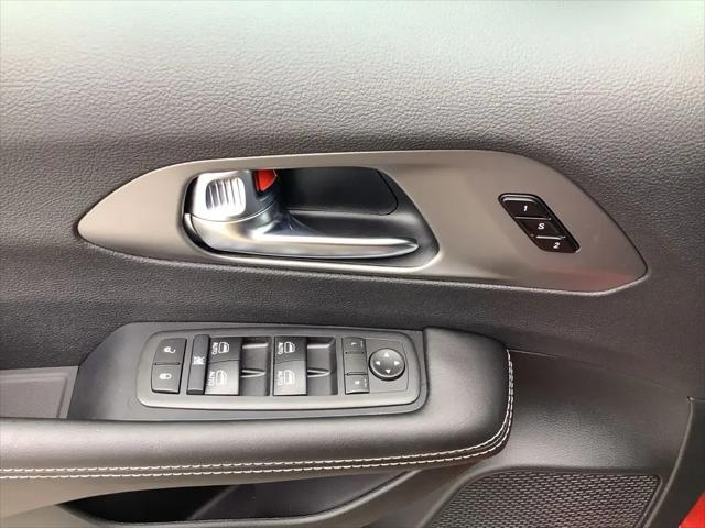 2027 Chrysler Pacifica Select AWD