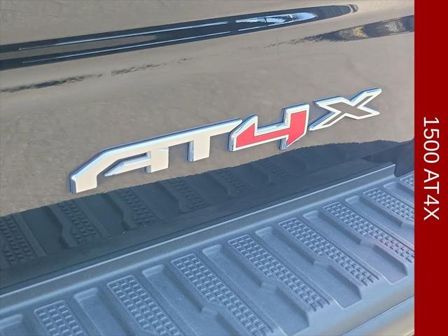 2023 GMC Sierra 1500 4WD Crew Cab Short Box AT4X