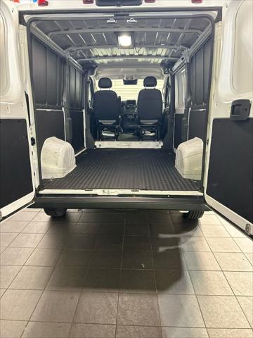2025 RAM ProMaster 2500 Cargo Van Tradesman Low Roof 136 WB w/Pass Seat 2025 RAM ProMaster 2500 Cargo Van Tradesman Low Roof 136 WB w/Pass Seat