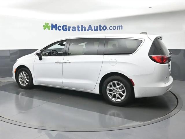 2024 Chrysler Voyager LX