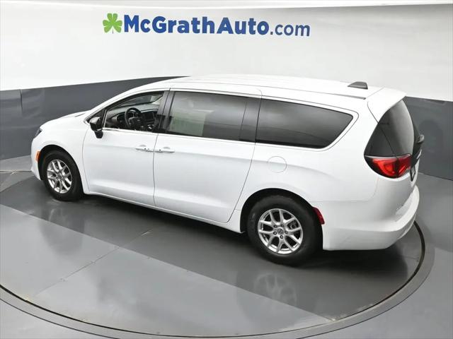 2024 Chrysler Voyager LX