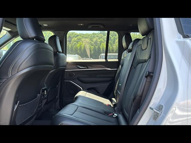 2026 Jeep Grand Cherokee Limited Reserve