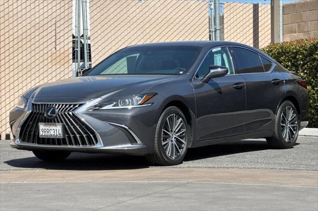 2025 Lexus ES 300h ES 300h