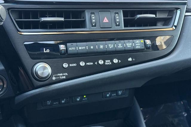 2025 Lexus ES 300h ES 300h