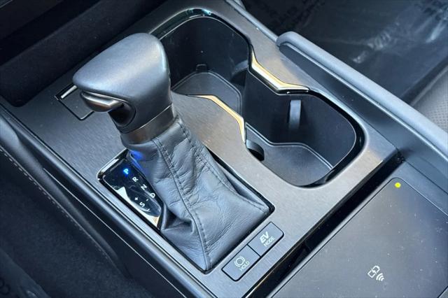 2025 Lexus ES 300h ES 300h