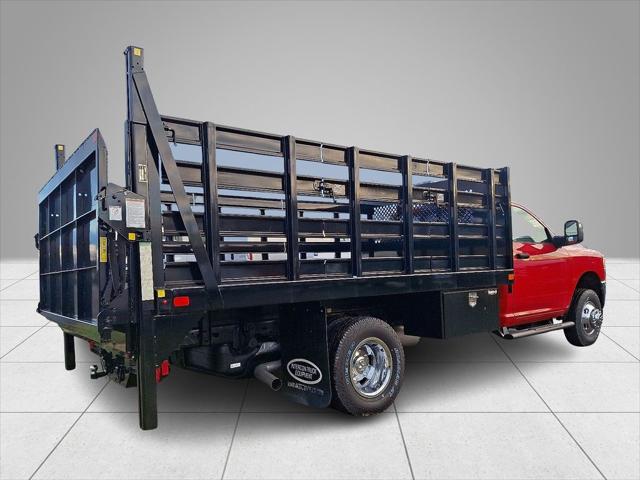 2024 Ram 3500 Chassis Cab Tradesman/SLT