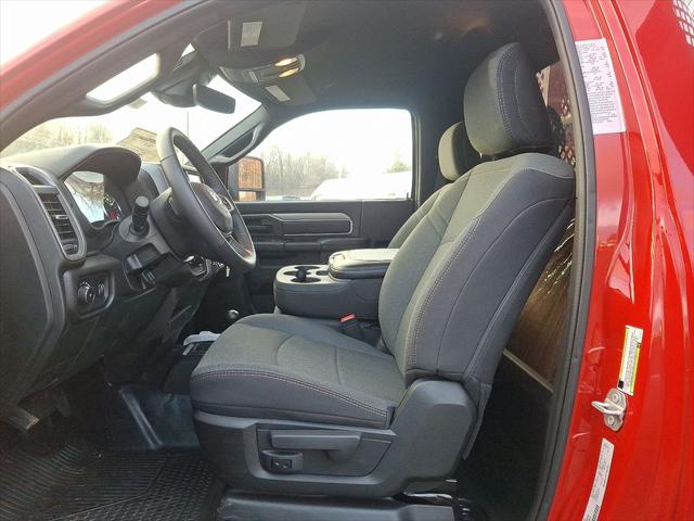 2024 Ram 3500 Chassis Cab Tradesman/SLT