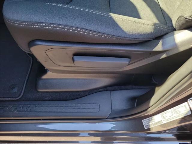2026 Ram 1500 Express Crew Cab 4x4 57 Box
