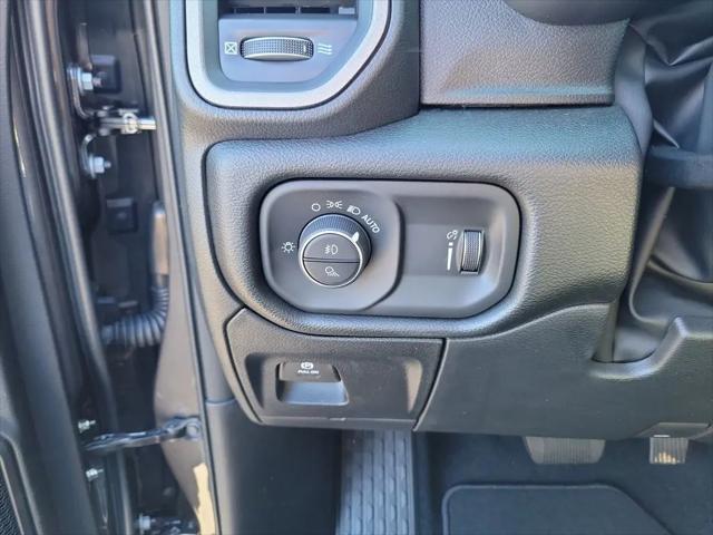 2026 Ram 1500 Express Crew Cab 4x4 57 Box