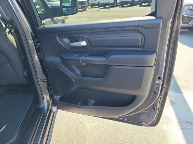 2026 Ram 1500 Express Crew Cab 4x4 57 Box