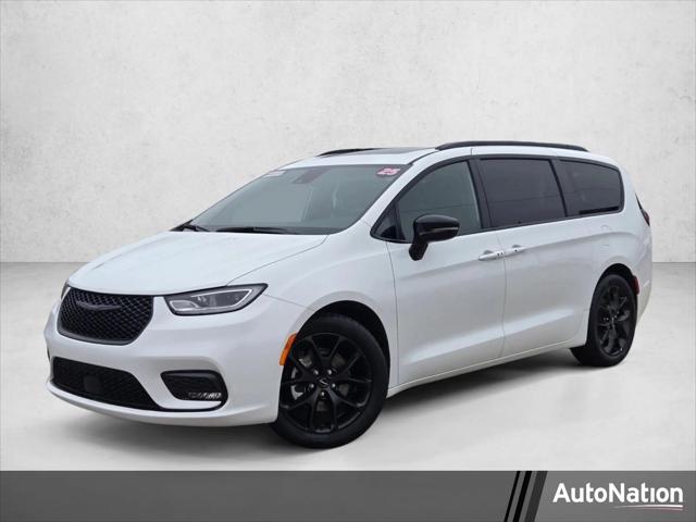2025 Chrysler Pacifica Limited for sale in North Richland Hills, TX