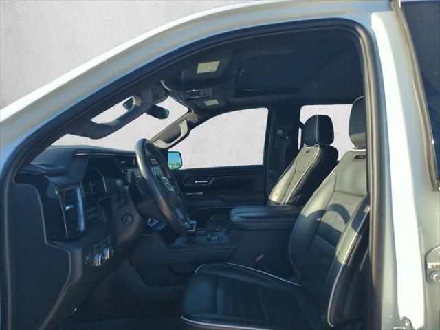 2023 GMC Sierra 1500 4WD Crew Cab Short Box AT4X