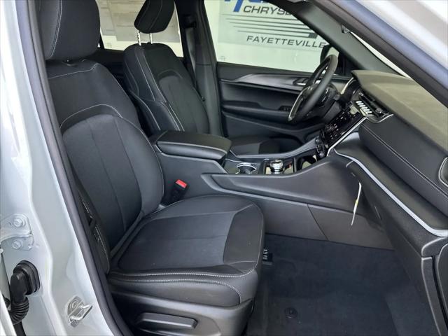 2026 Jeep Grand Cherokee Altitude 4x4