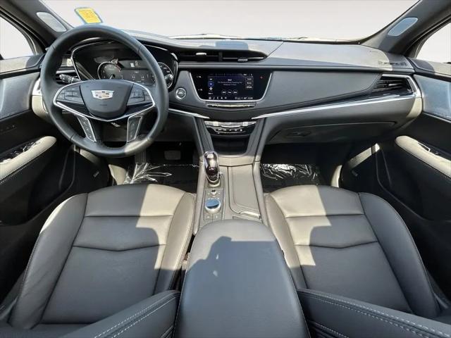 2025 Cadillac XT5 AWD Premium Luxury