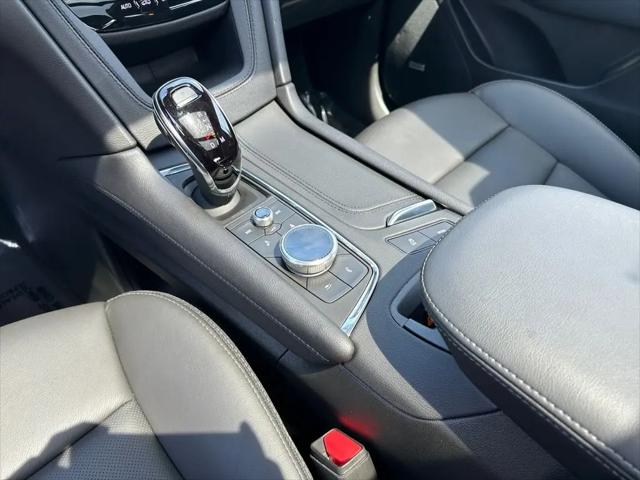 2025 Cadillac XT5 AWD Premium Luxury