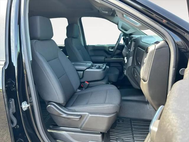 2025 GMC Sierra 2500HD 4WD Crew Cab Standard Bed Pro