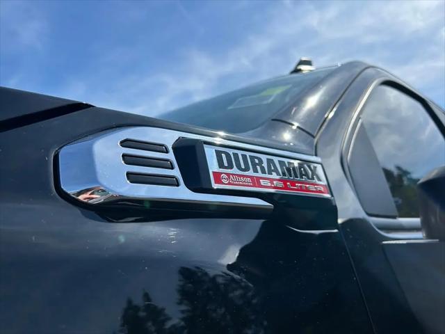 2025 GMC Sierra 2500HD 4WD Crew Cab Standard Bed Pro