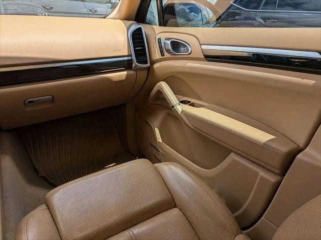 2017 Porsche Cayenne E-Hybrid S Platinum Edition